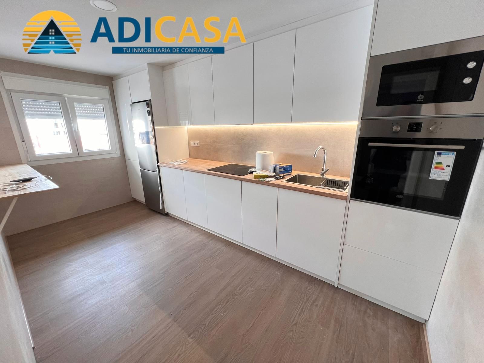 Kitchen of Flat for sale in San Fernando  with Air Conditioner