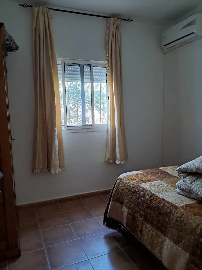 Dormitori de Finca rústica en venda en Alcolea amb Aire condicionat, Jardí privat i Piscina