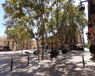 Vista exterior de Pis de lloguer en  Barcelona Capital amb Terrassa i Moblat