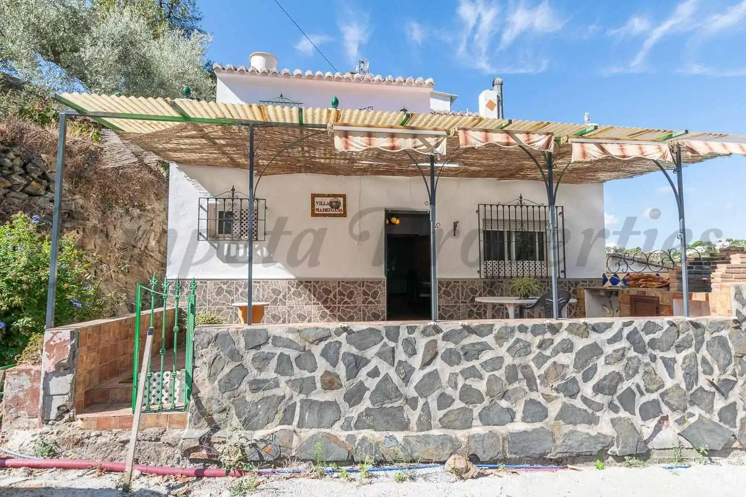 Casa en alquiler en Cómpeta
