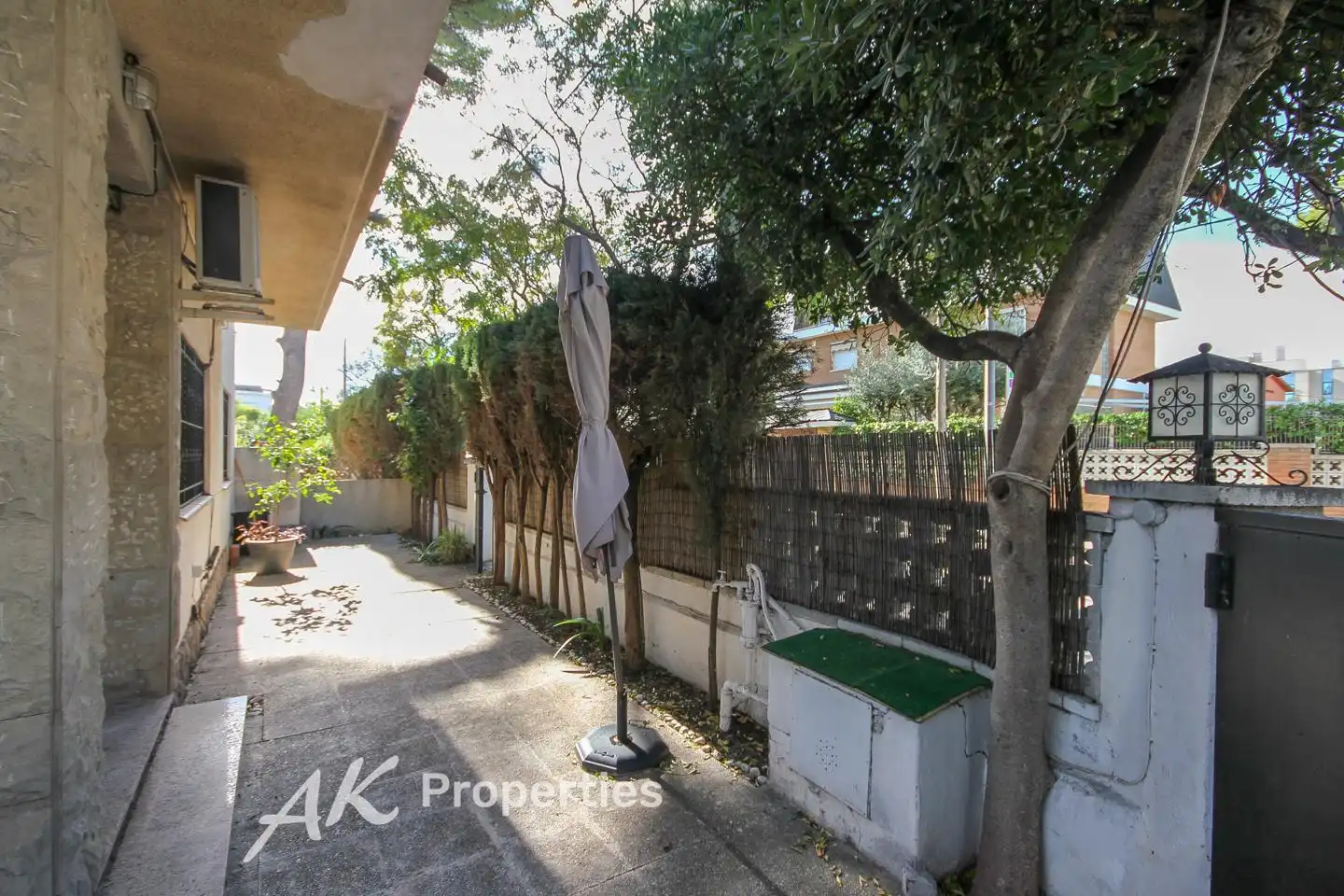 Vista exterior de Casa o chalet en venta en Castelldefels con Calefacción, Jardín privado y Terraza