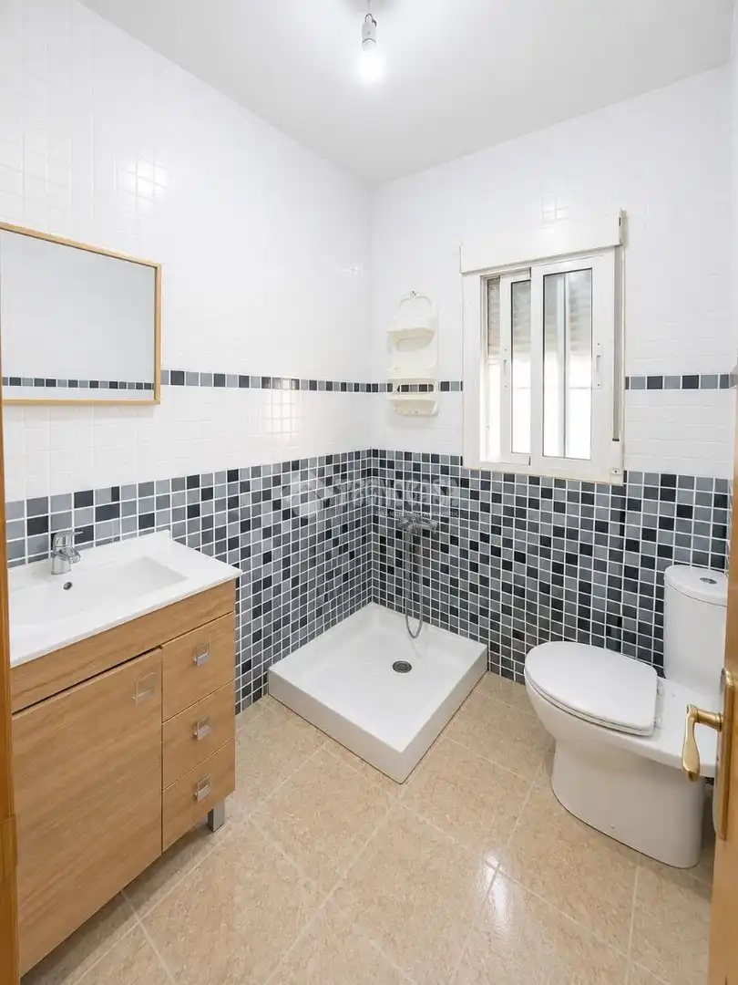 Baño de Piso en venta en Almería