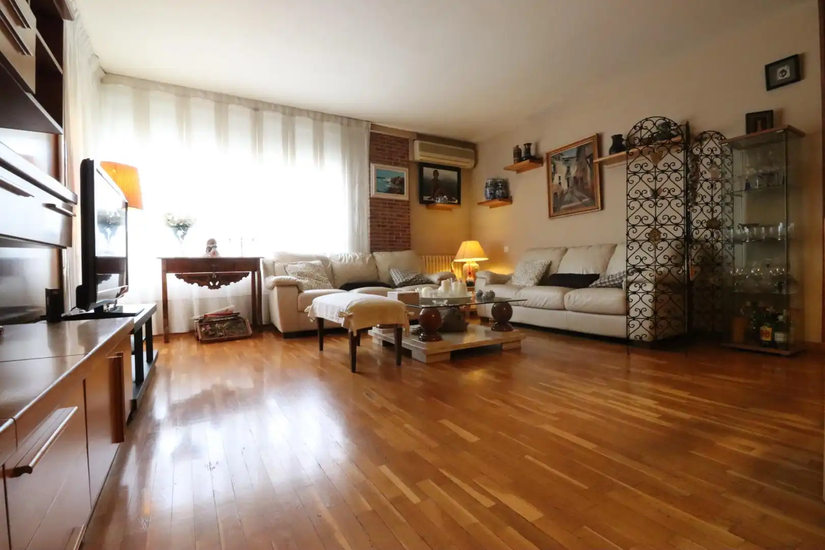 Sala de estar de Piso en venta en Sabadell con Aire acondicionado, Calefacción y Terraza