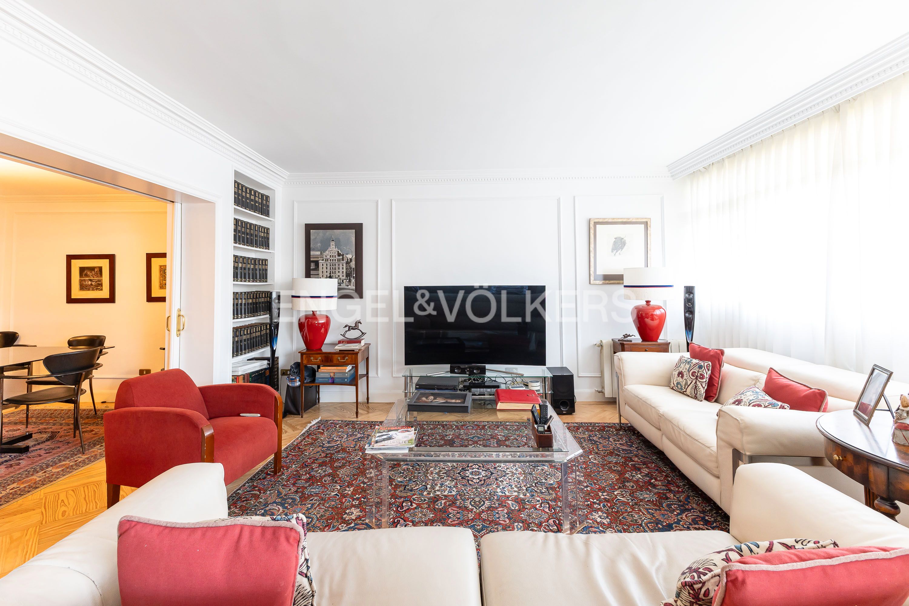 Living room of Apartment for sale in  Madrid Capital  with Air Conditioner, Heating and Parquet flooring