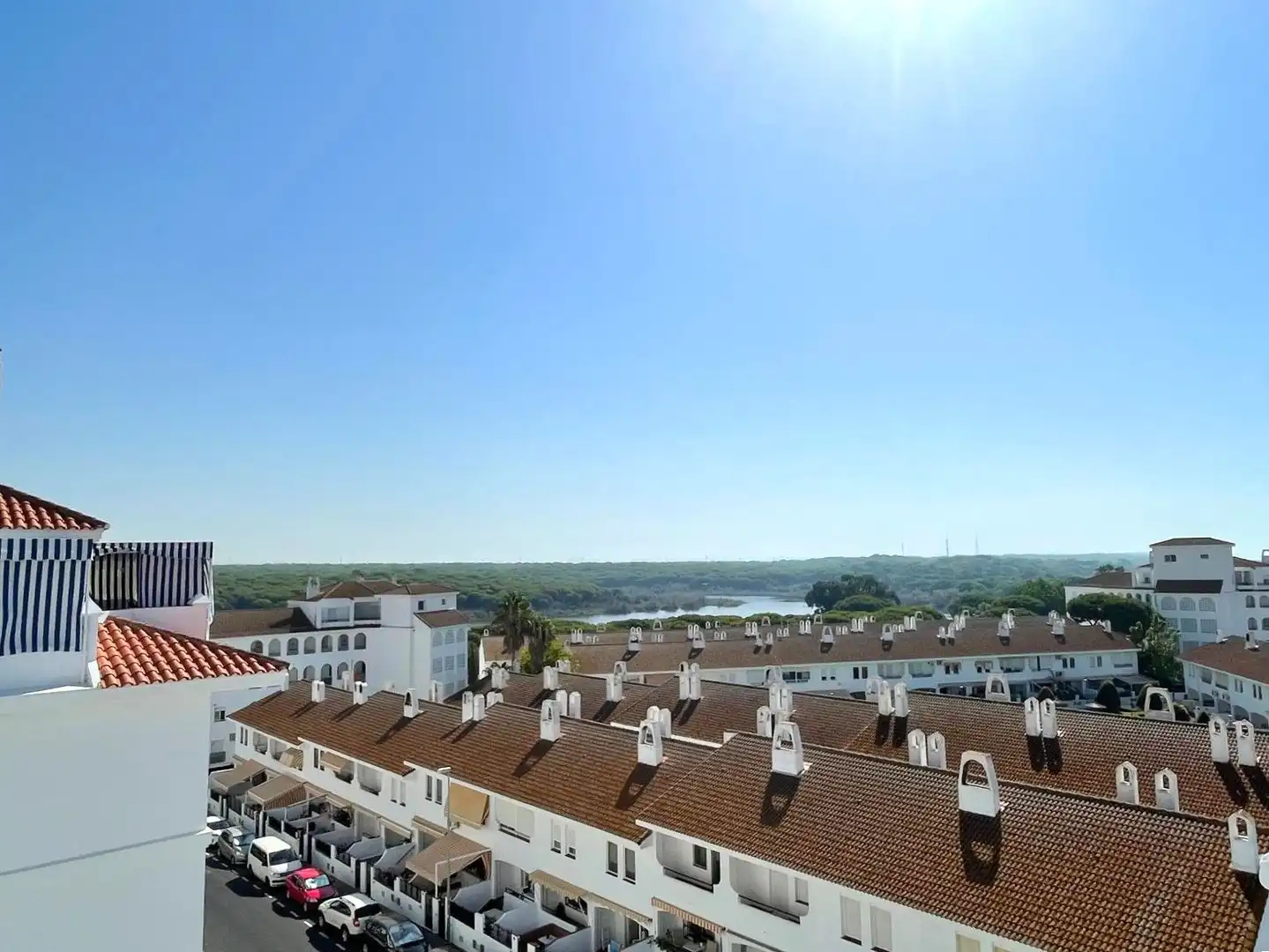 Vista exterior de Àtic en venda en El Portil amb Terrassa, Moblat i Piscina comunitària