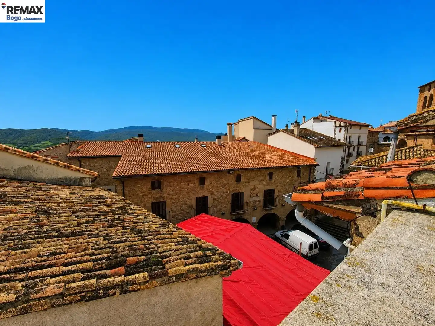Vista exterior de Casa o xalet en venda en Cirauqui / Zirauki amb Calefacció, Terrassa i Traster