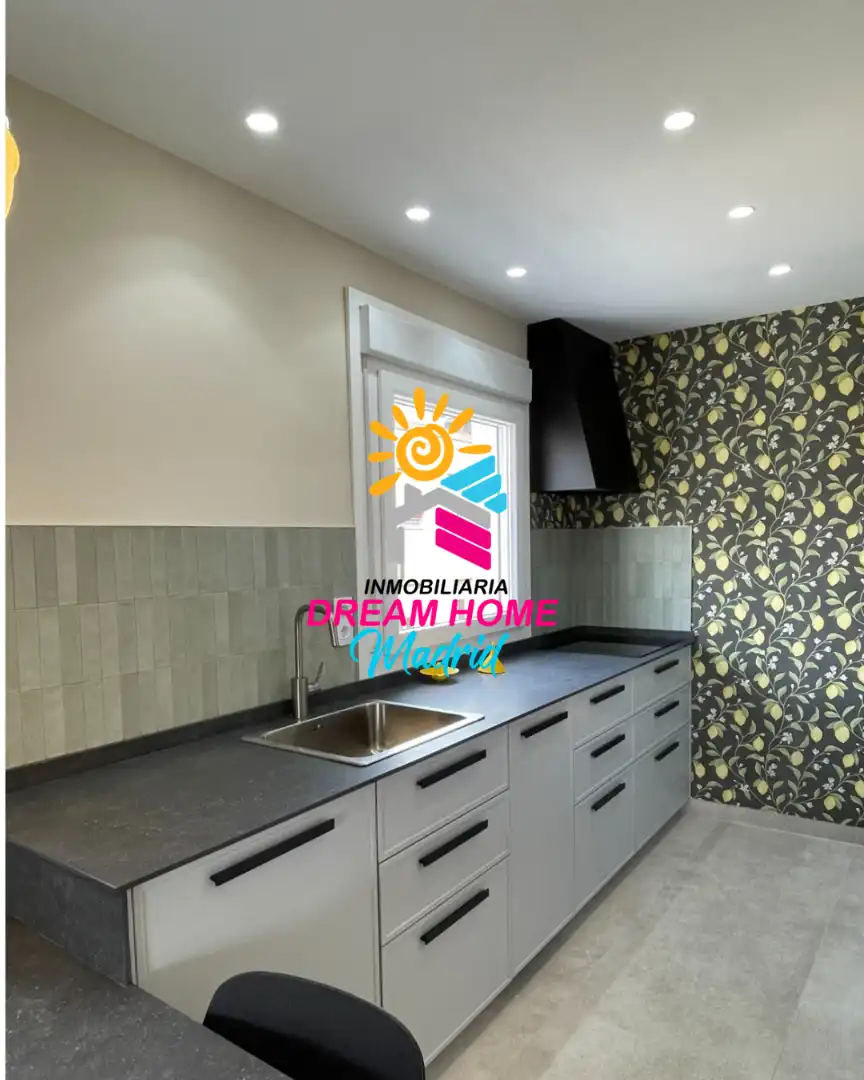 Piso en venta en Calle del Olvido, imagen 2