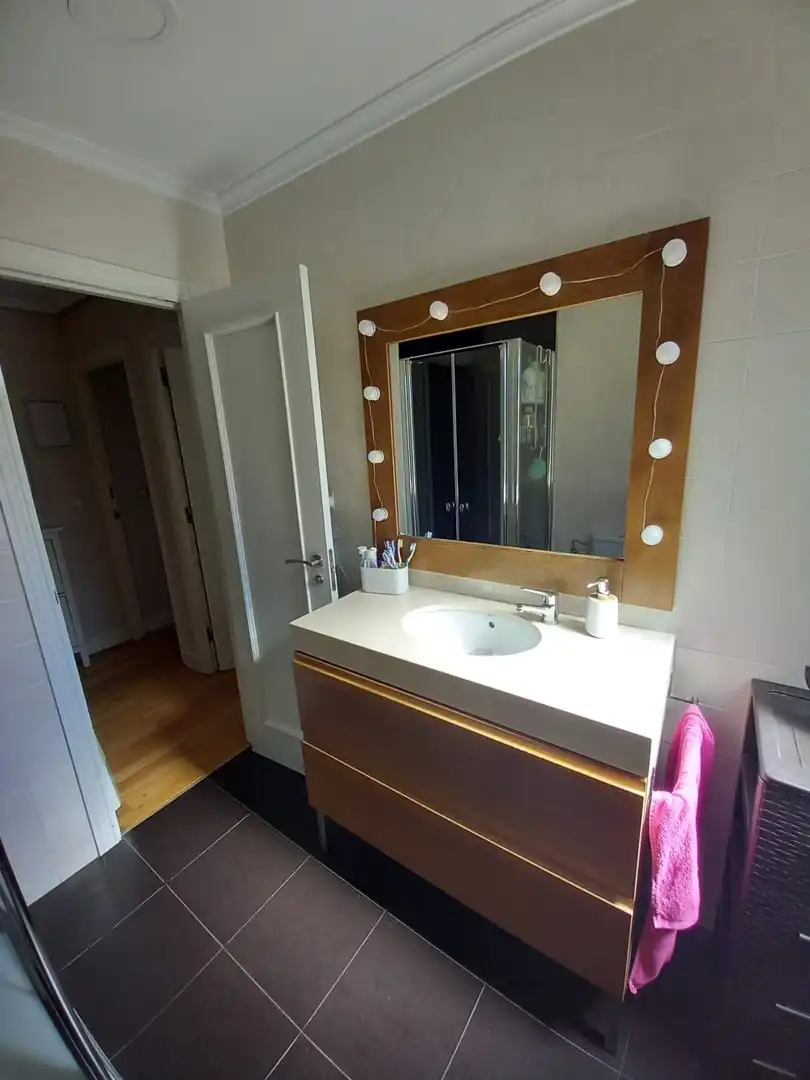 Baño de Piso en venta en Torrelavega  con Calefacción, Jardín privado y Trastero