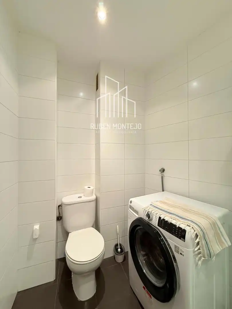 Badezimmer von Wohnung zur Miete in Salamanca mit Heizung, Terrasse und Möbliert