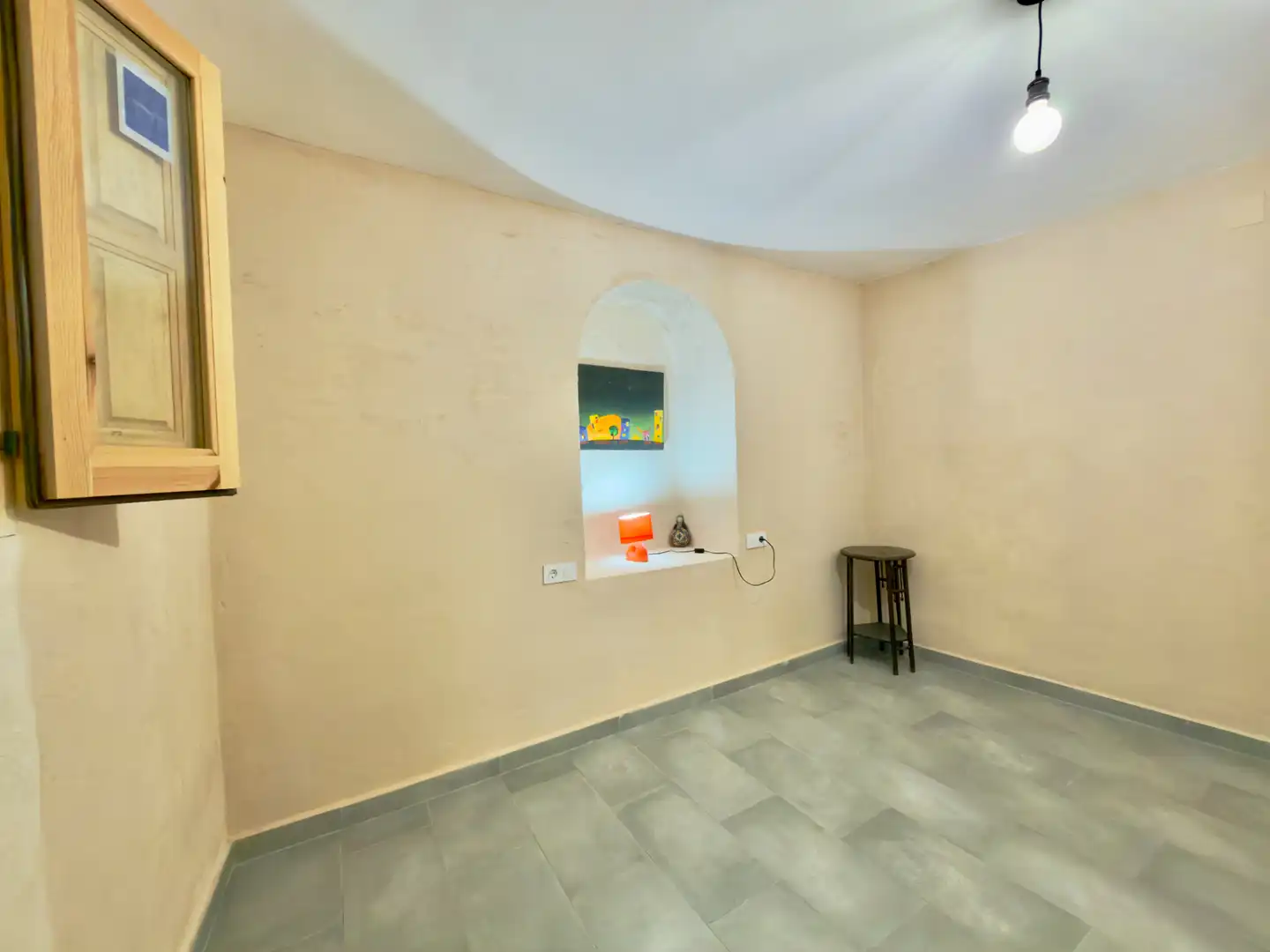 Ground floor for sale in Bornos  with Air Conditioner, Private garden and Furnished