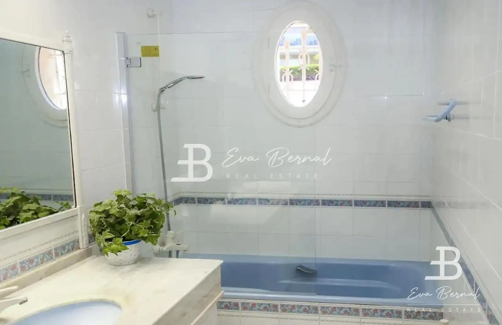 Bany de Finca rústica en venda en Salou amb Aire condicionat, Calefacció i Jardí privat
