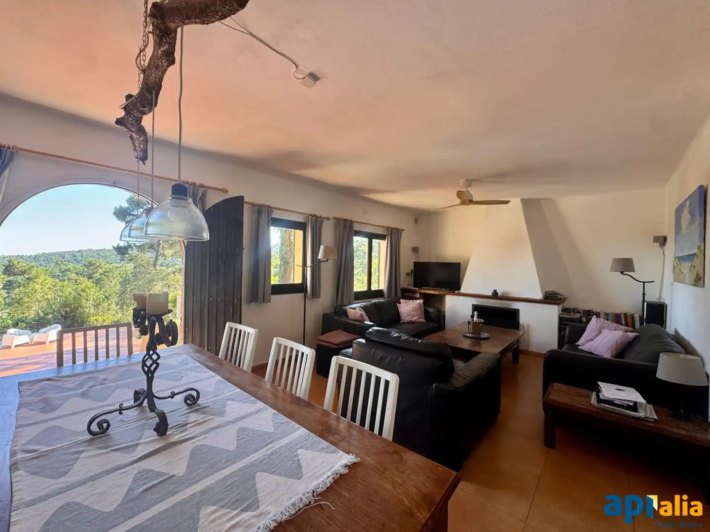 Menjador de Casa o xalet en venda en Lloret de Mar amb Aire condicionat, Calefacció i Jardí privat