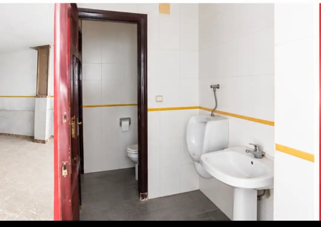 Local comercial en venta en Calle Arango, imagen 5