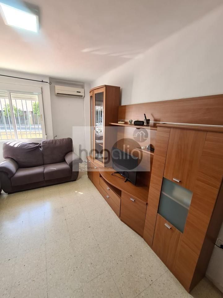 Sala de estar de Planta baja de alquiler en  Sevilla Capital con Aire acondicionado, Terraza y Amueblado