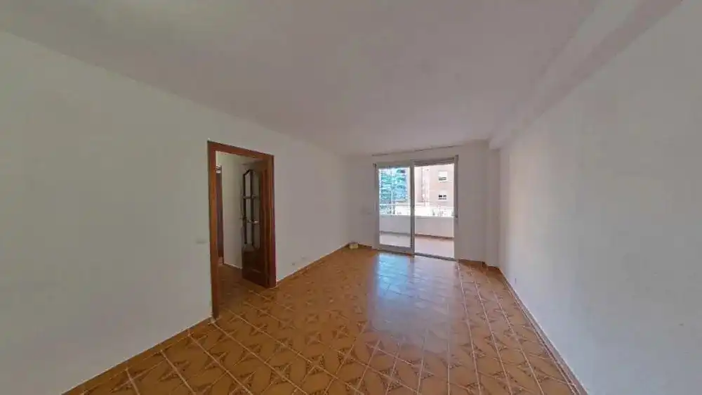 Flat with lift for sale in Avenida de Nuevo Versalles