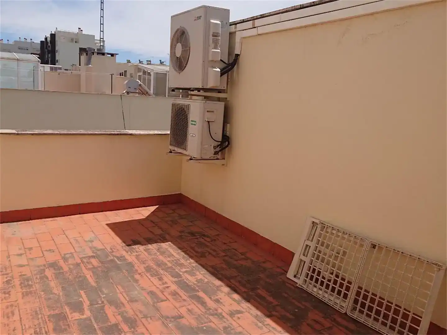 Terraza de Piso en venta en Bormujos con Aire acondicionado, Piscina y Balcón
