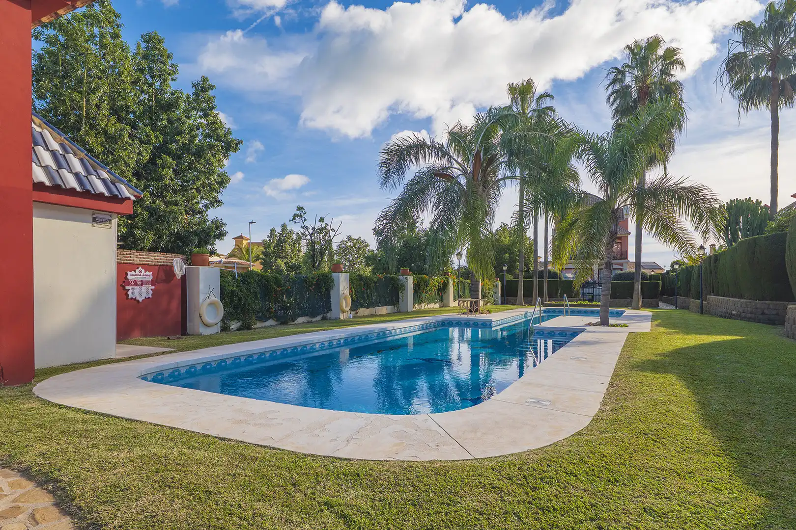 Piscina de Casa adosada en venta en Benalmádena con Terraza, Piscina y Internet
