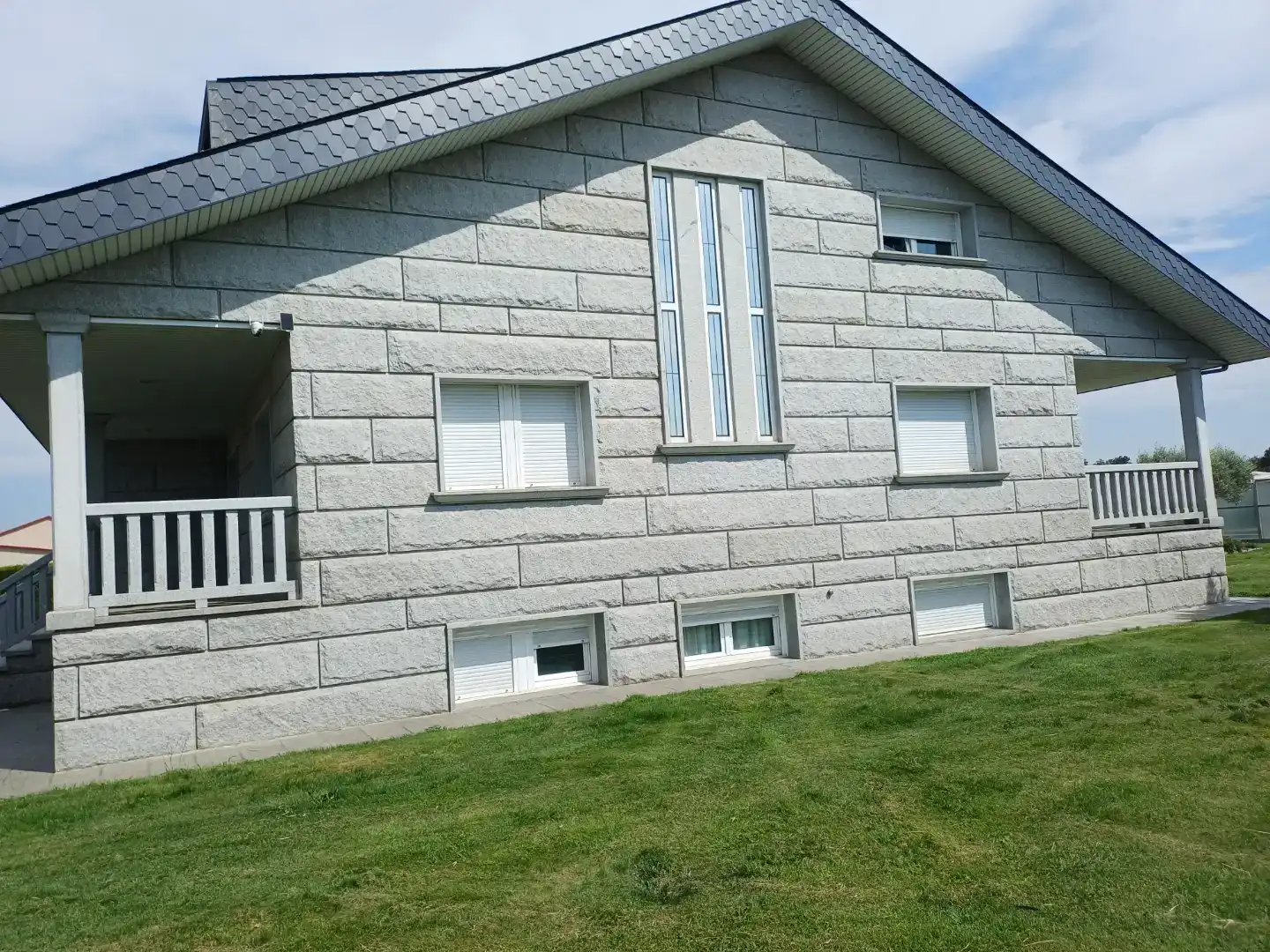 Vista exterior de Casa o xalet en venda en Xinzo de Limia amb Jardí privat, Parquet i Traster