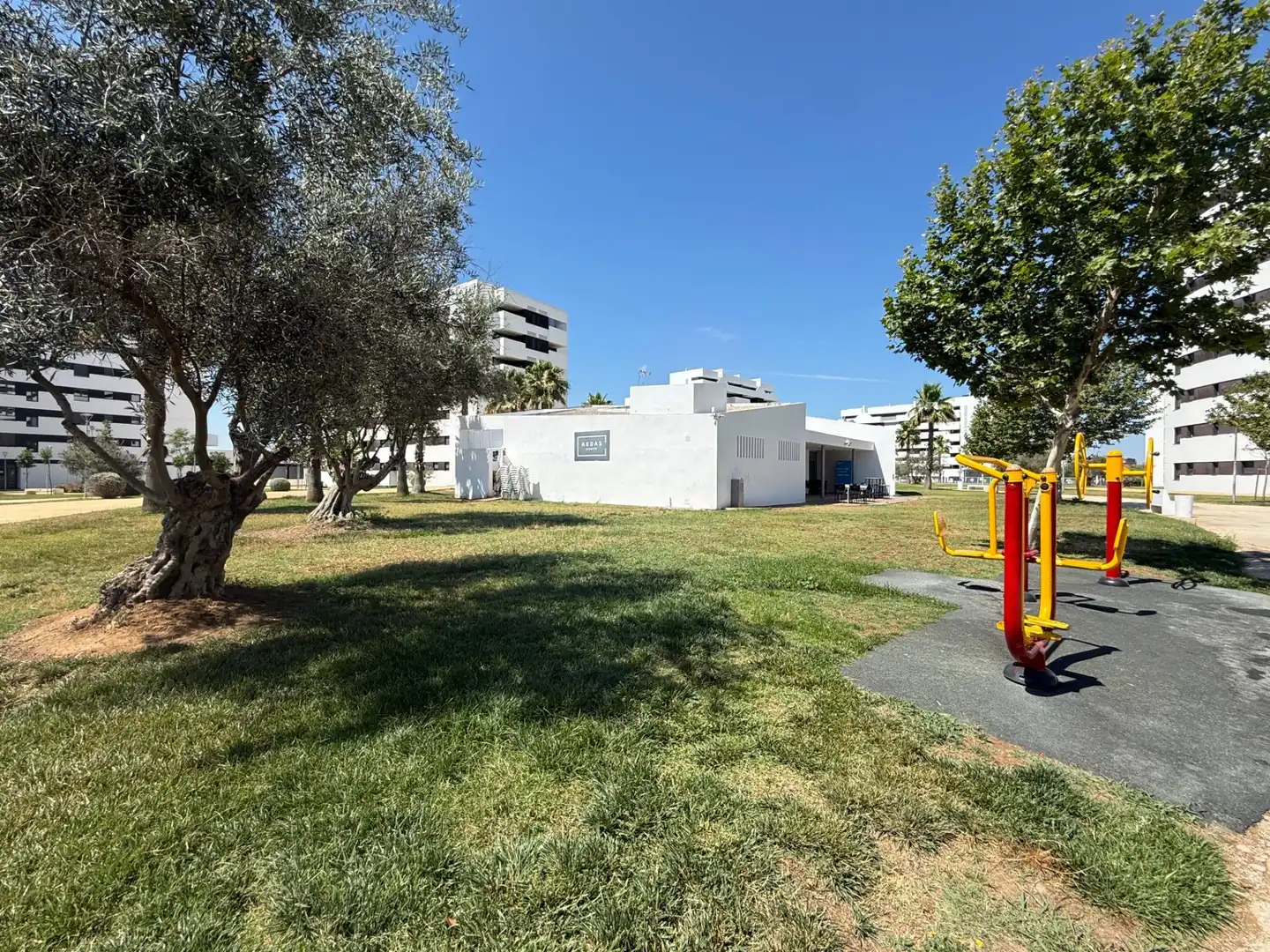 Außenansicht von Wohnung zur Miete in Sevilla mit Klimaanlage