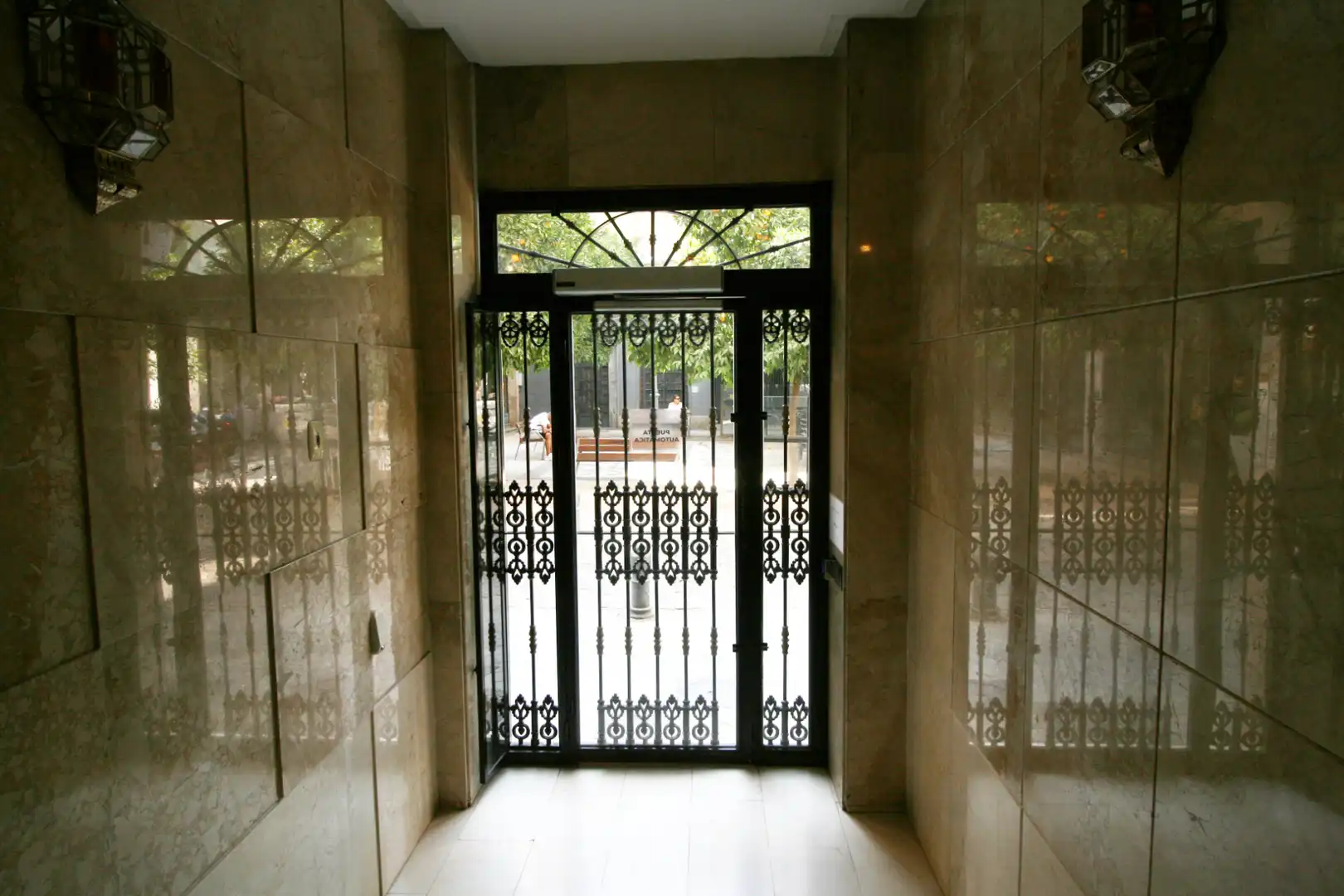 Appartamento con terrazza in affitto a Plaza de la Alhóndiga 1, imagen 8