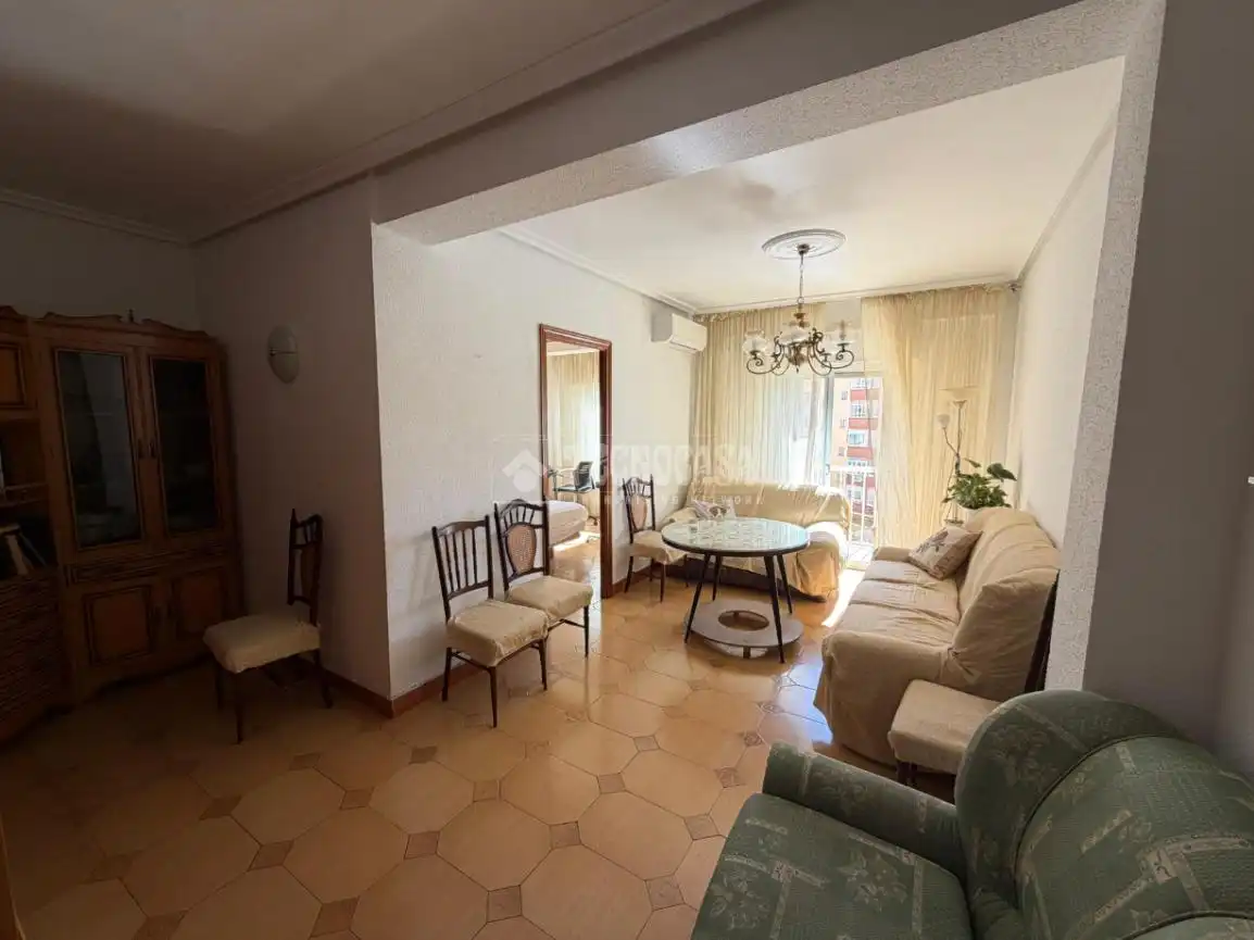 Sala de estar de Piso en venta en Jaén con Balcón