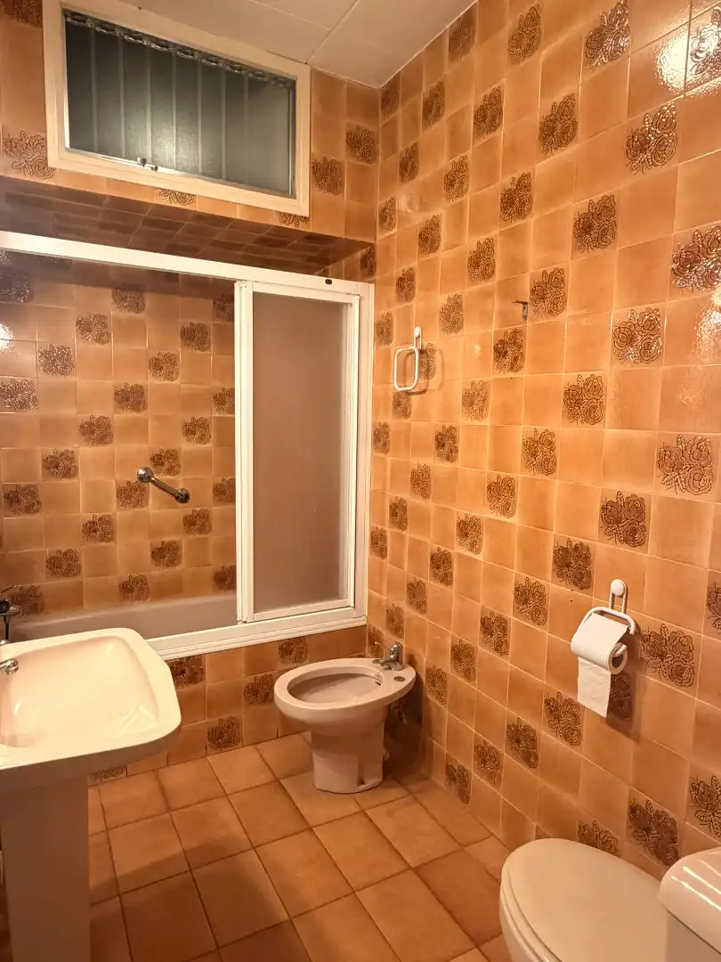 Bany de Casa o xalet en venda en Bellvís amb Calefacció, Jardí privat i Moblat