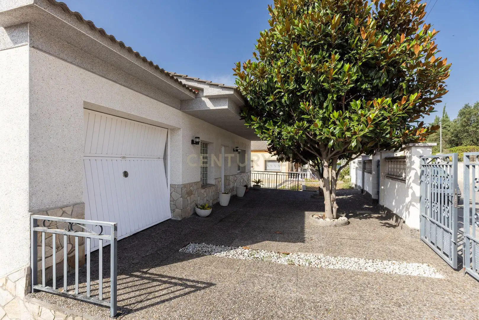 Vista exterior de Casa o chalet en venta en Fogars de la Selva con Jardín privado, Trastero y Piscina