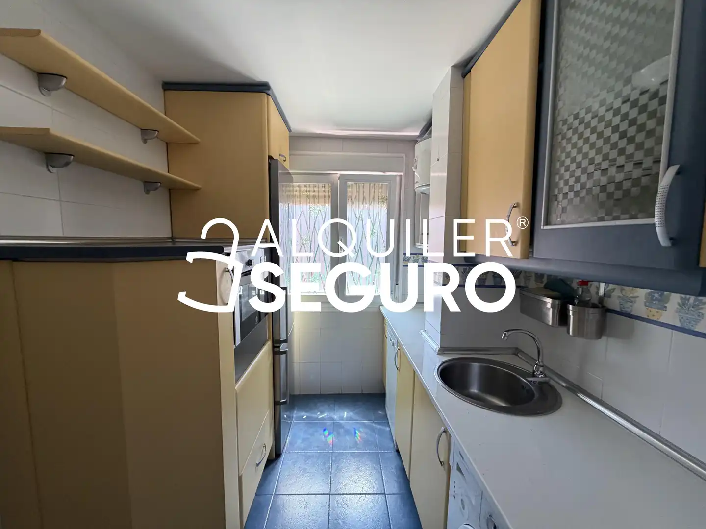 Kitchen of Flat for rent in Madrid  with Air Conditioner, Heating and Terrace