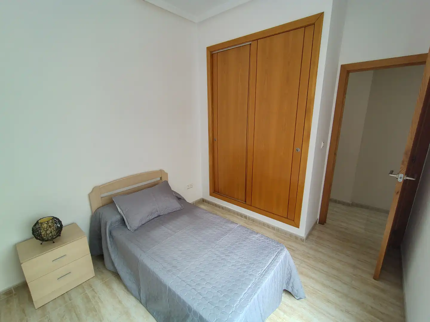 Habitación de Piso en venta en Almoradí con Amueblado, Lavadora y Balcón