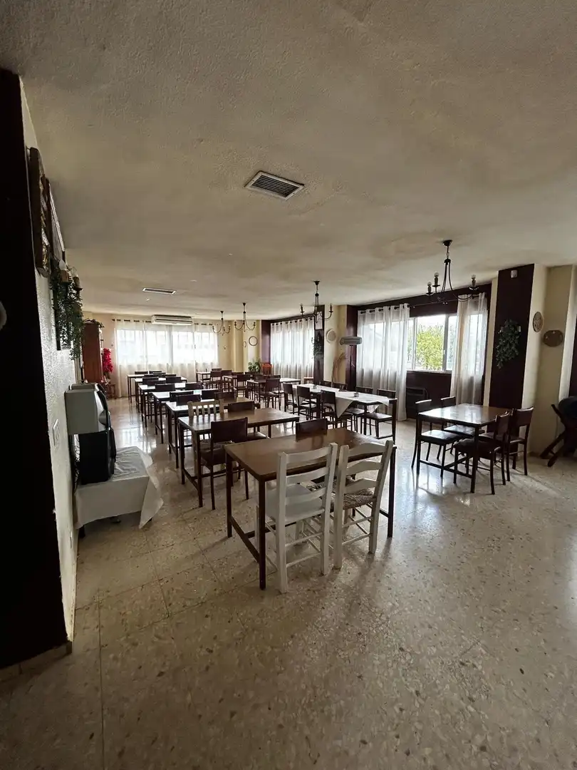 Business premises for transfer in Poniente-Norte - Miralbaida - Parque Azahara, imagen 2
