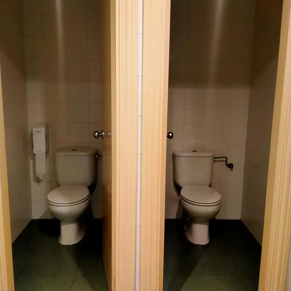 Baño de Local en venta en Calatayud con Aire acondicionado