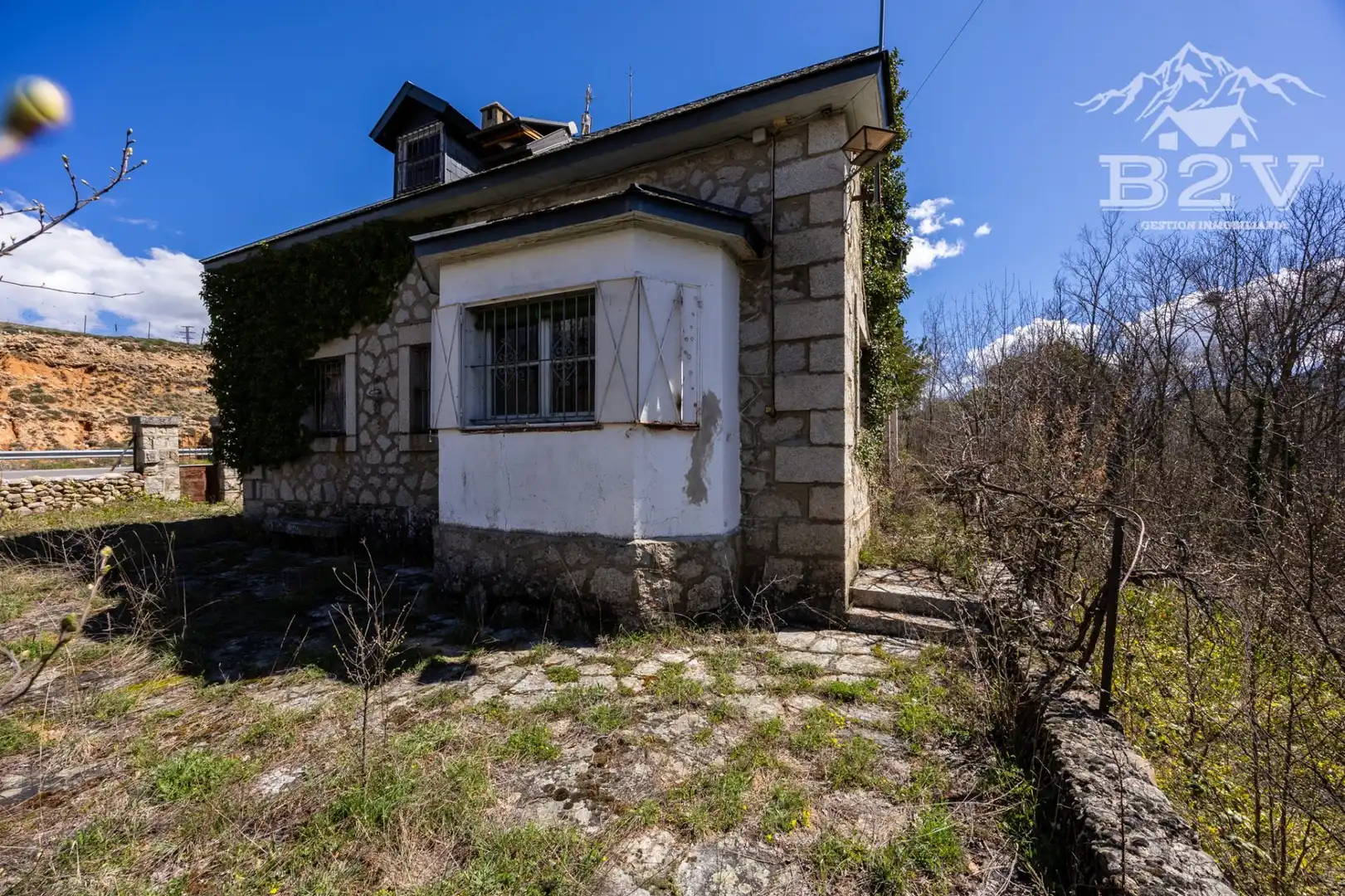 Vista exterior de Casa o chalet en venta en Alameda del Valle con Calefacción, Jardín privado y Terraza