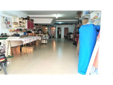 Locale commerciale in vendita a FUSTERS