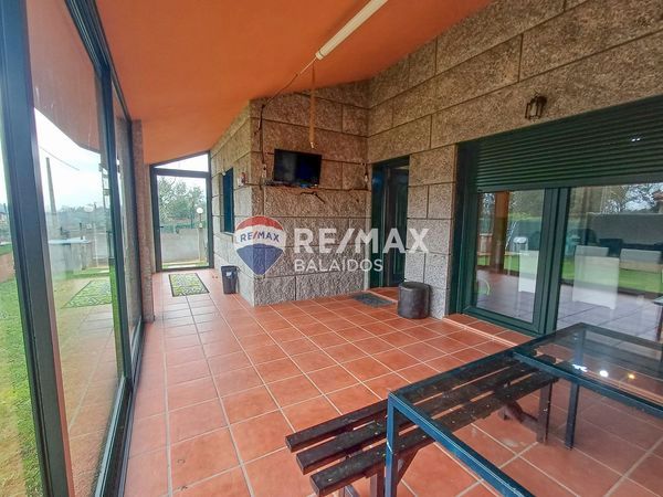 Terrassa de Casa o xalet en venda en Ponteareas amb Calefacció, Jardí privat i Terrassa