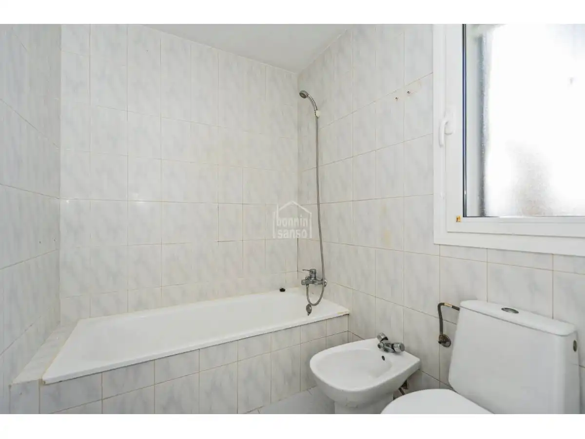 Bany de Apartament en venda en Es Castell amb Terrassa