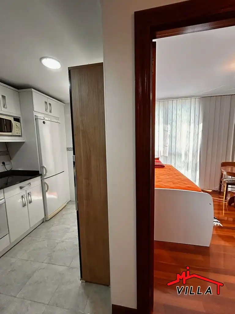 Habitación de Piso en venta en Voto con Calefacción, Trastero y Amueblado