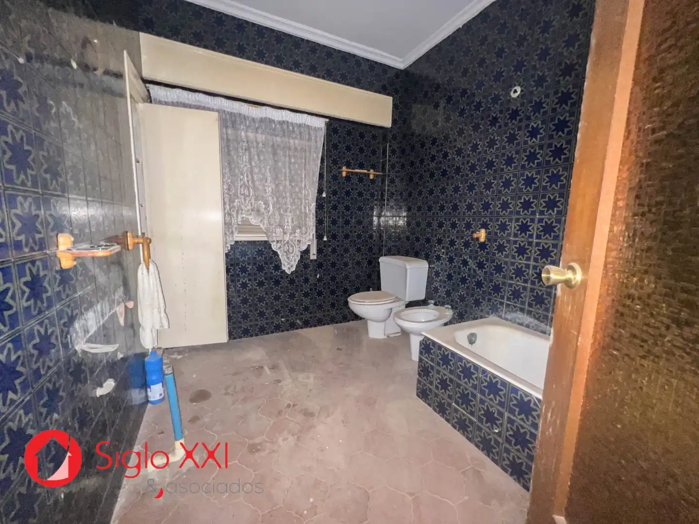 Bany de Casa o xalet en venda en Castellón de la Plana / Castelló de la Plana amb Terrassa, Traster i Piscina