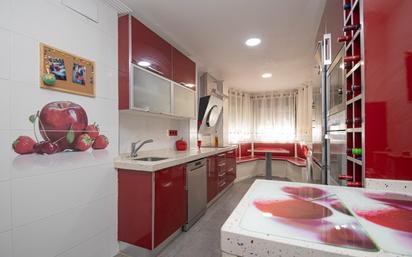 Kitchen of Single-family semi-detached for sale in Alcalá de Guadaira  with Air Conditioner, Terrace and Balcony