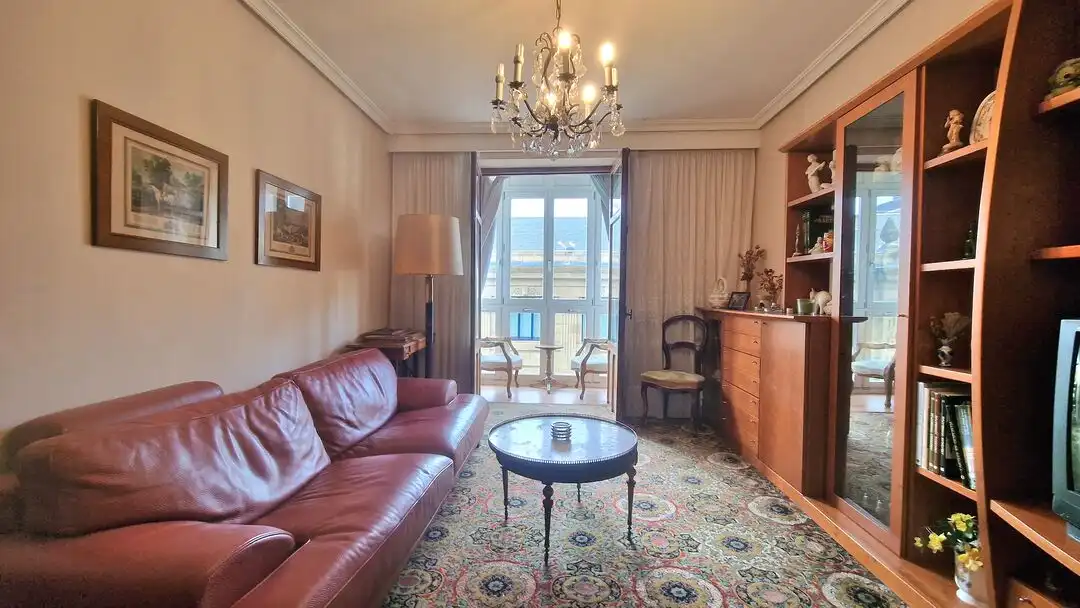 Sala de estar de Piso en venta en Donostia - San Sebastián  con Calefacción y Balcón