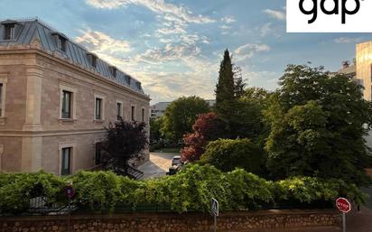 Außenansicht von Wohnungen zum verkauf in Cuenca Capital mit Klimaanlage