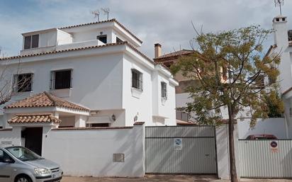 Vista exterior de Casa adosada en venda en Medina-Sidonia amb Terrassa
