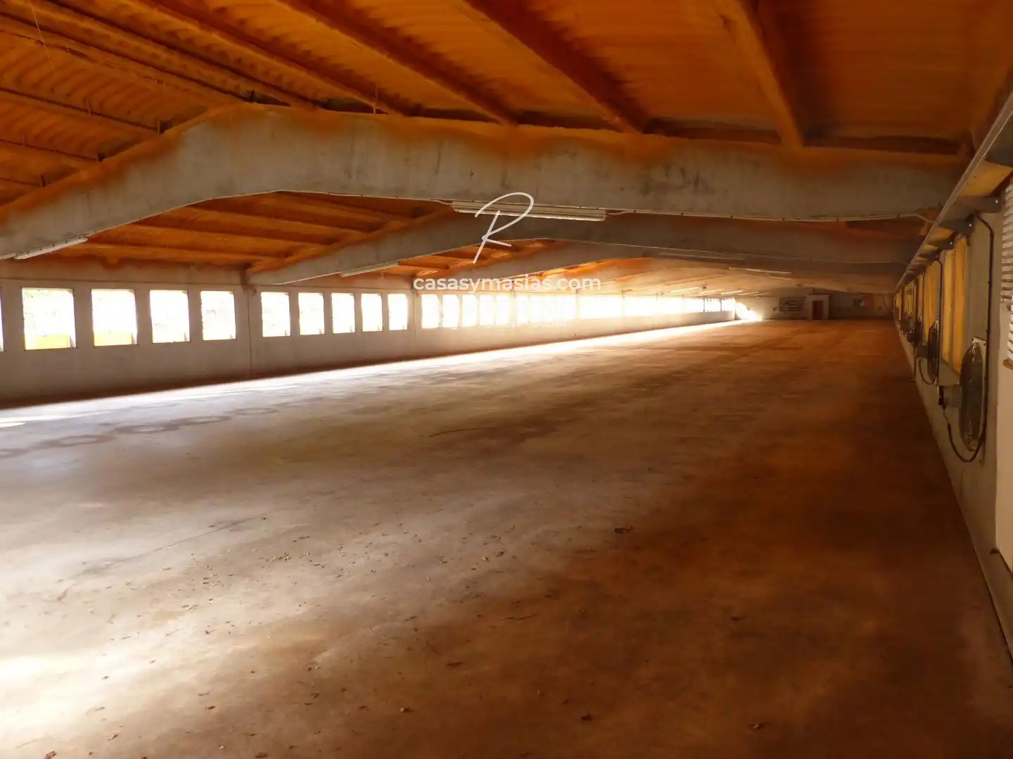 Nave industrial en venta en Vilobí del Penedès