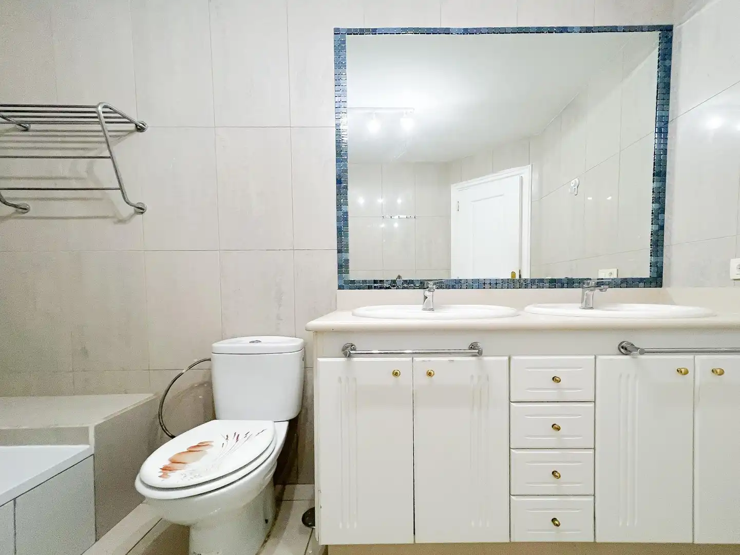 Badezimmer von Wohnungen zum Verkauf in Adeje mit Klimaanlage, Terrasse und Möbliert