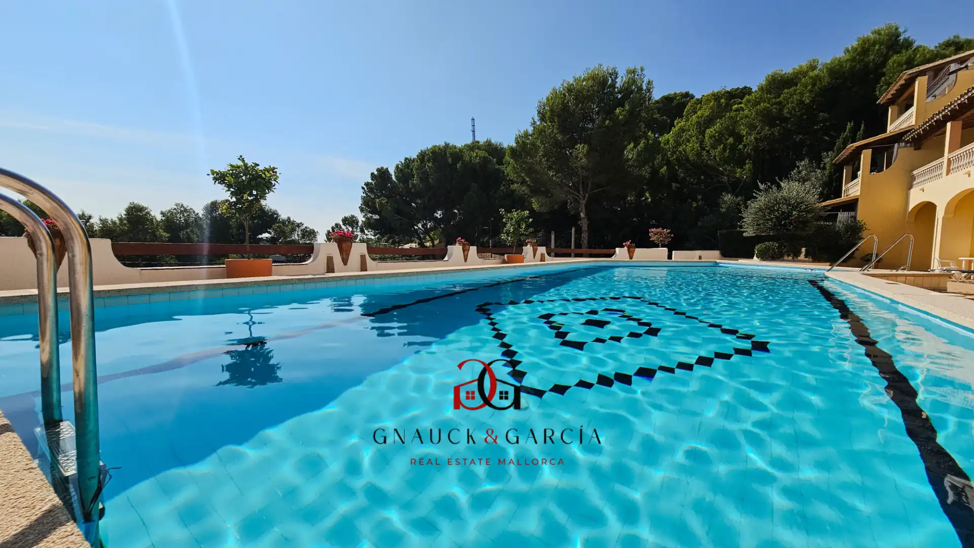Schwimmbecken von Wohnung zum Verkauf in Calvià mit Klimaanlage, Heizung und Terrasse