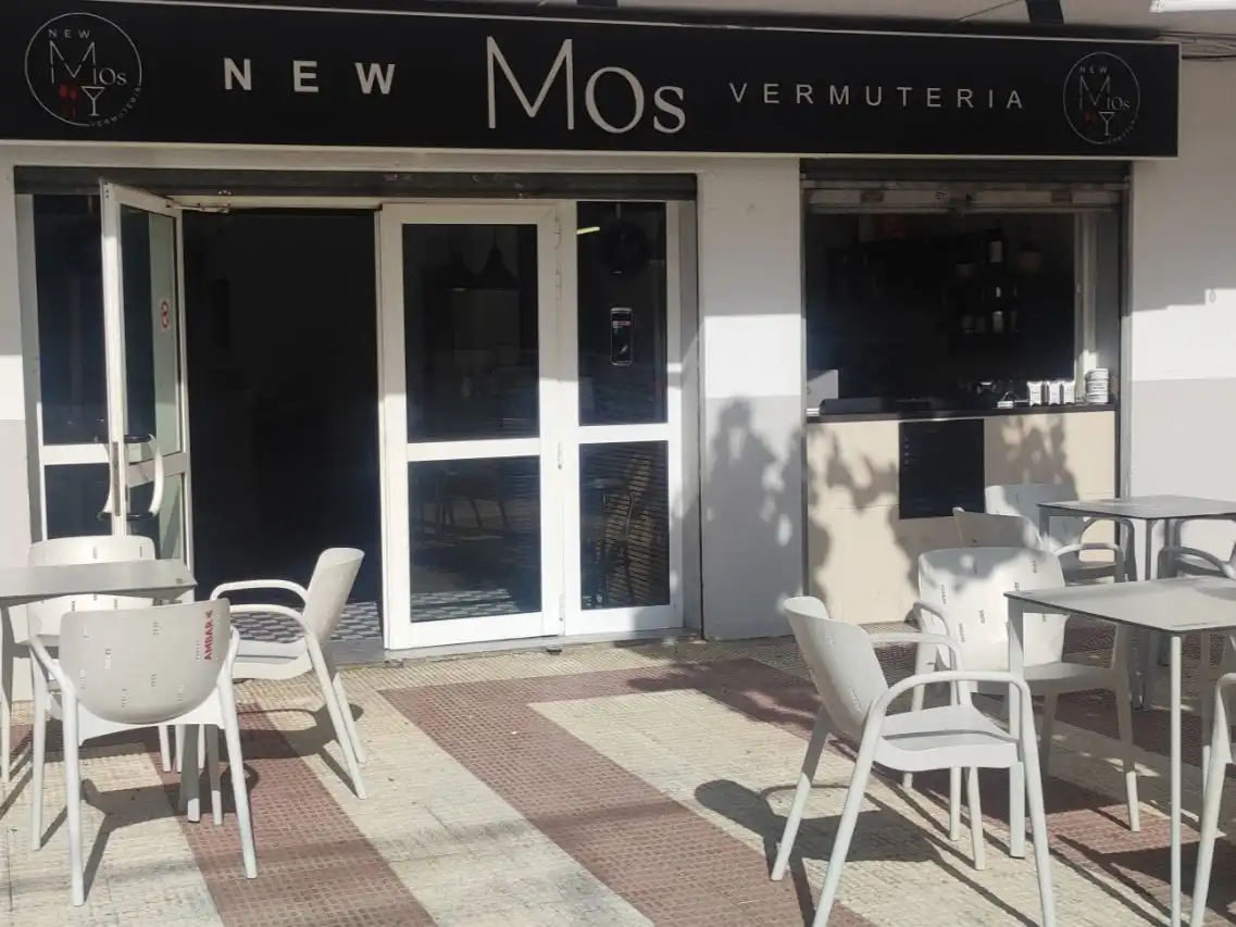Business premises to rent in Calle Cambrils 23, imagen 2
