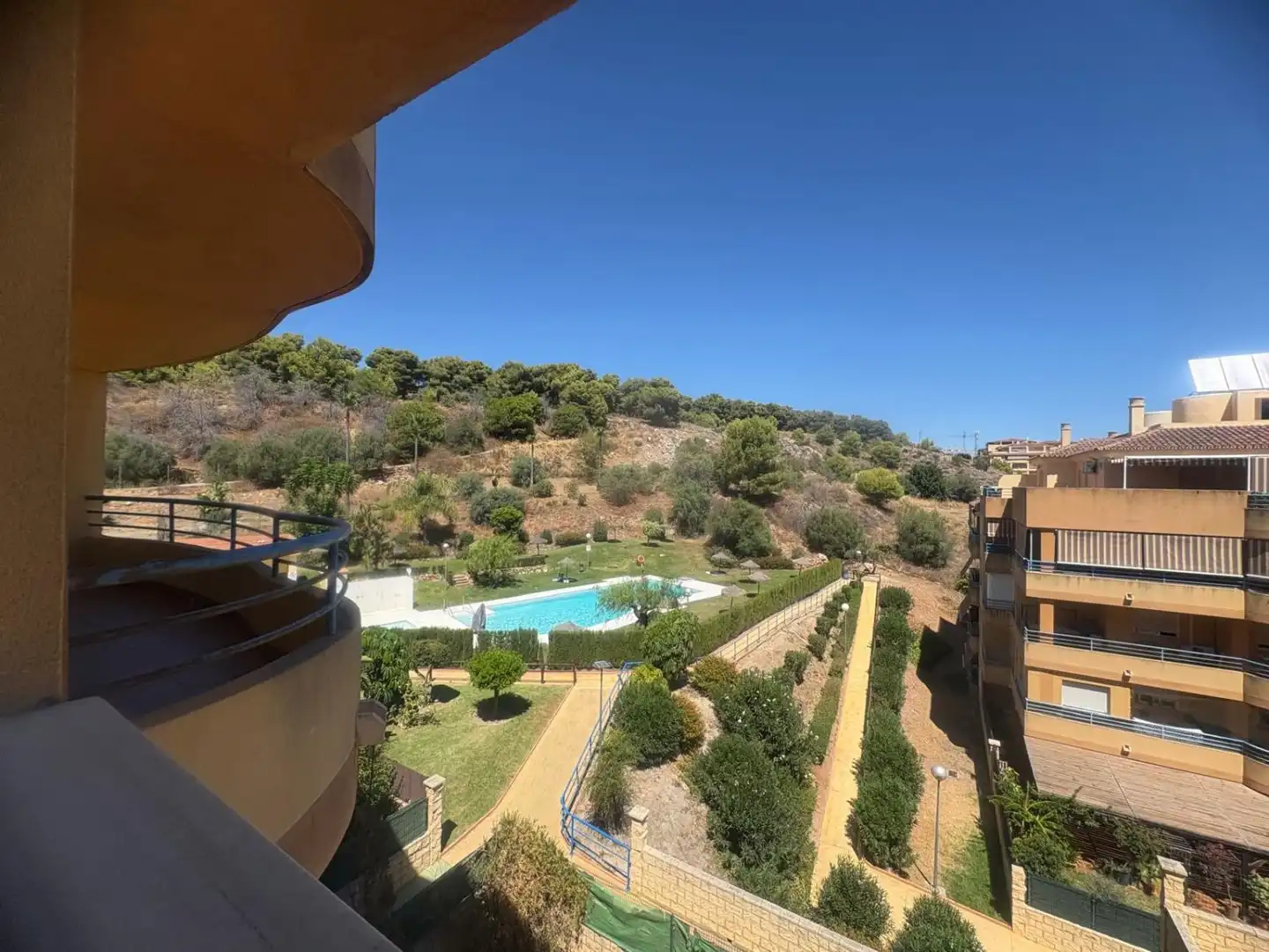 Piscina de Piso en venta en Torremolinos con Calefacción, Terraza y Trastero