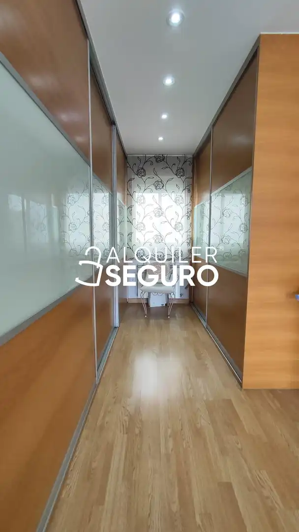 Flat for rent in Valencia  with Air Conditioner, Heating and Terrace