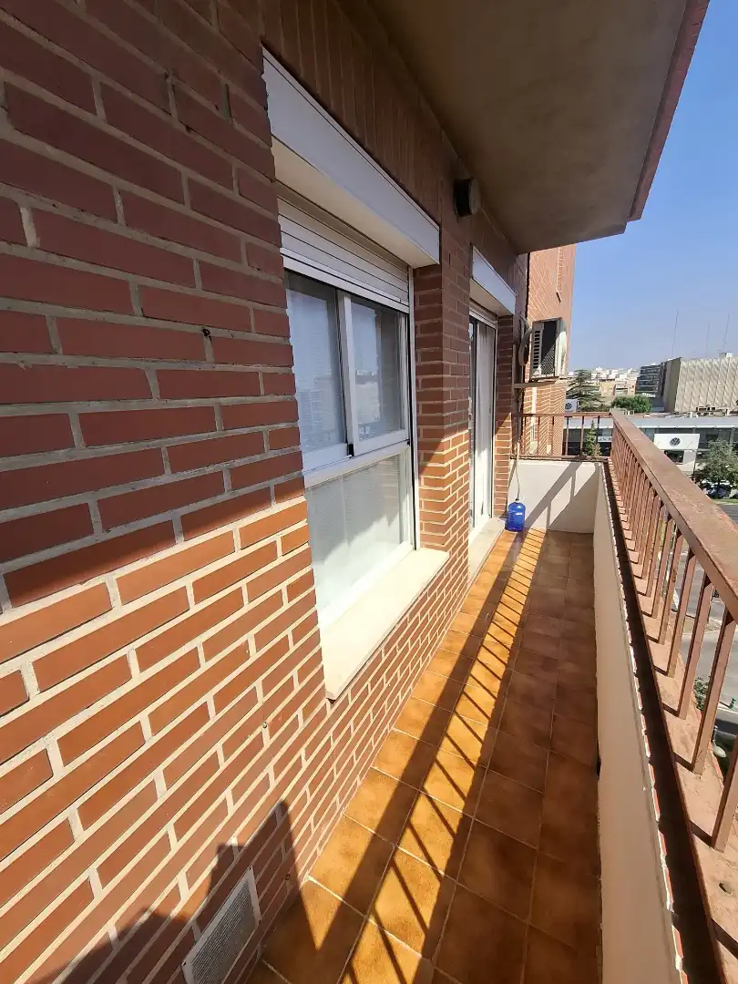 Piso de alquiler en Carrer de les Sureres, La Llum