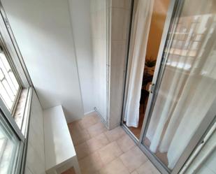 Balcony of Flat to share in  Madrid Capital  with Heating, Washing machine and Internet