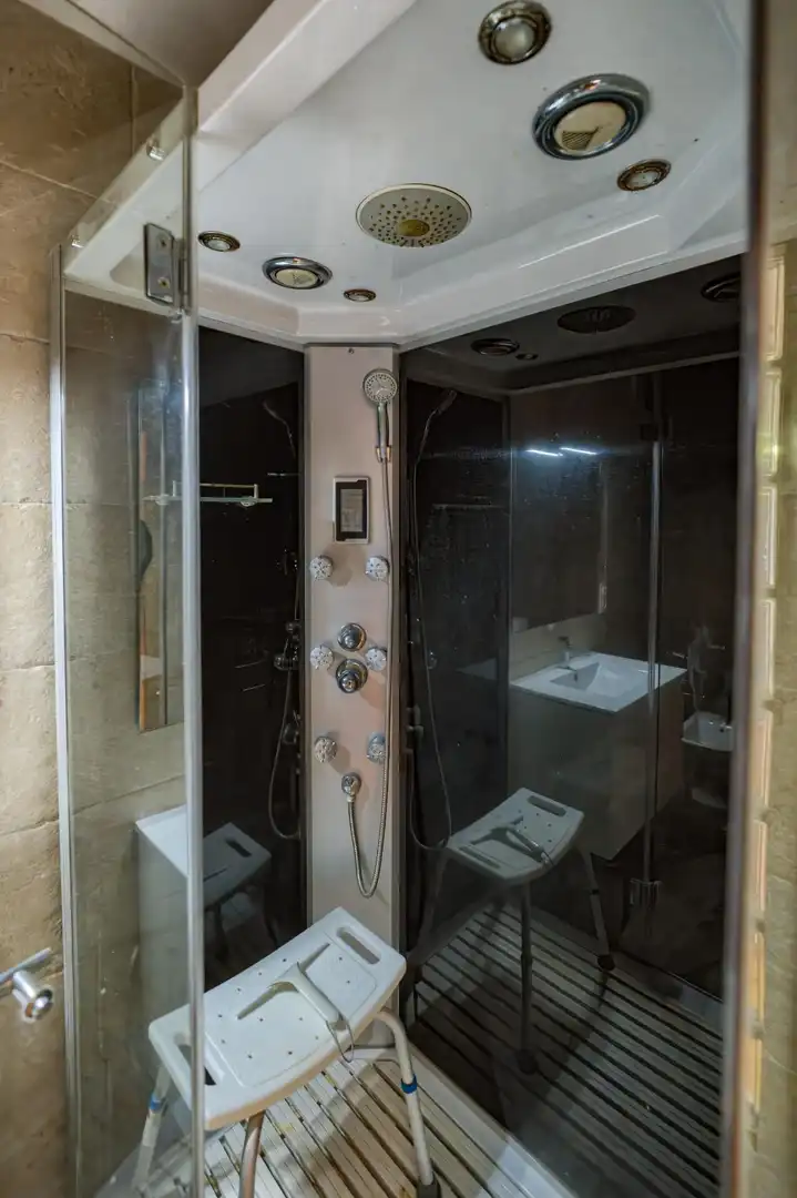 Baño de Casa o chalet en venta en Sanlúcar la Mayor con Aire acondicionado, Jardín privado y Trastero